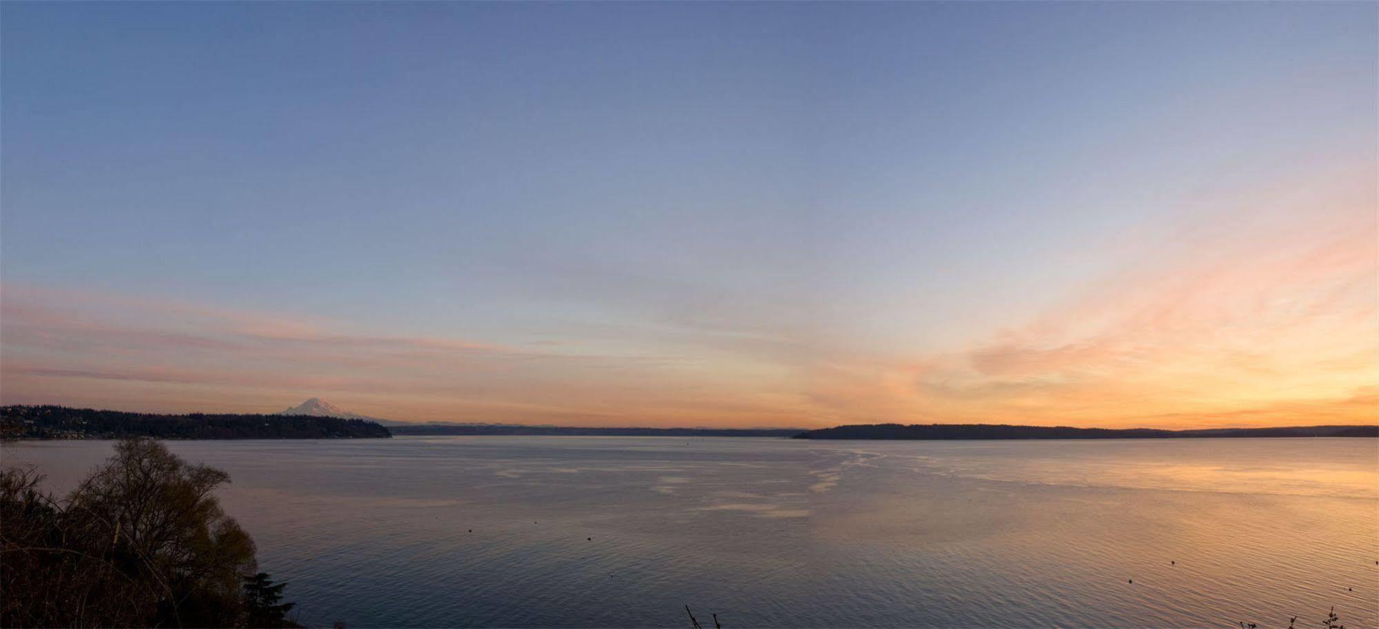 Three Tree Point Bed And Breakfast Burien Exterior foto
